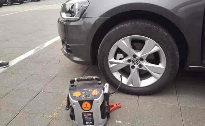 固阳汽车搭电案例