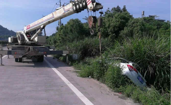 固阳重载吊车救援